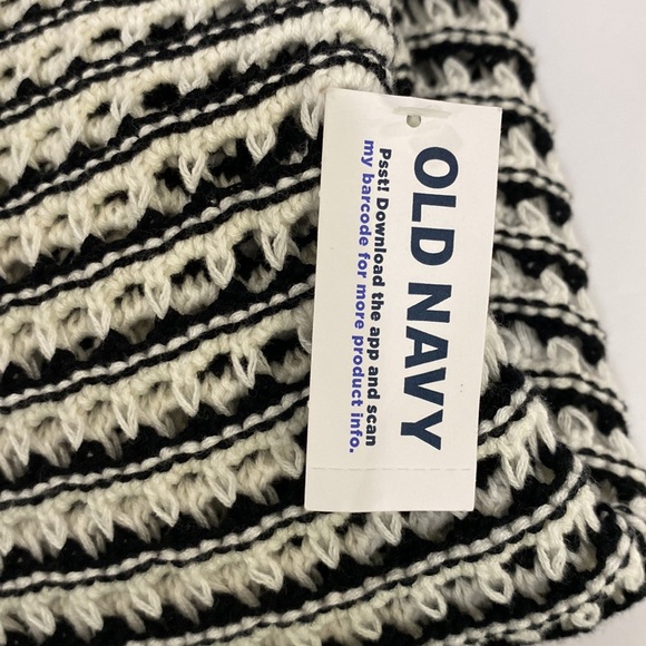 Old Navy Sweater - Picture 7 of 8